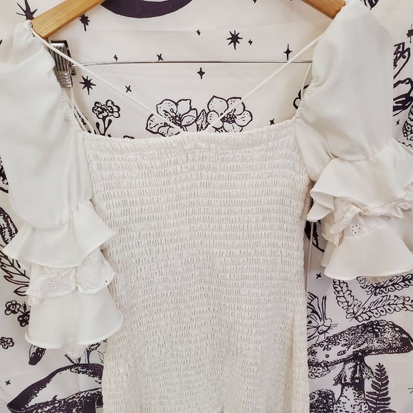 ✴️ NWOT NEW FOR LOVE & LEMONS
BORA BORA RUFFLE MINI DRESS WHITE SIZE SMALL - Picture 8 of 9